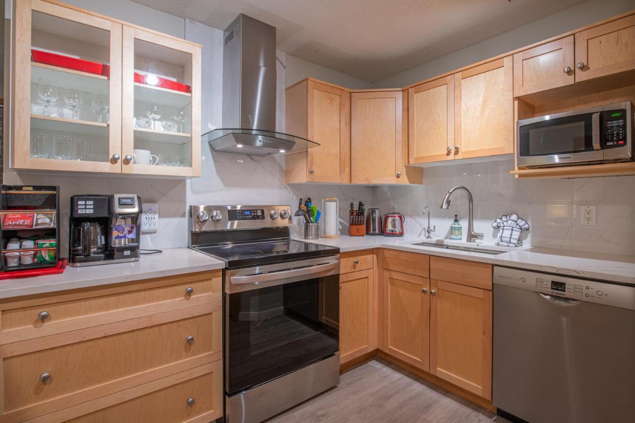 Mountain View 2 Bedroom Condo - Wt Top Floor-401 Canmore Kültér fotó