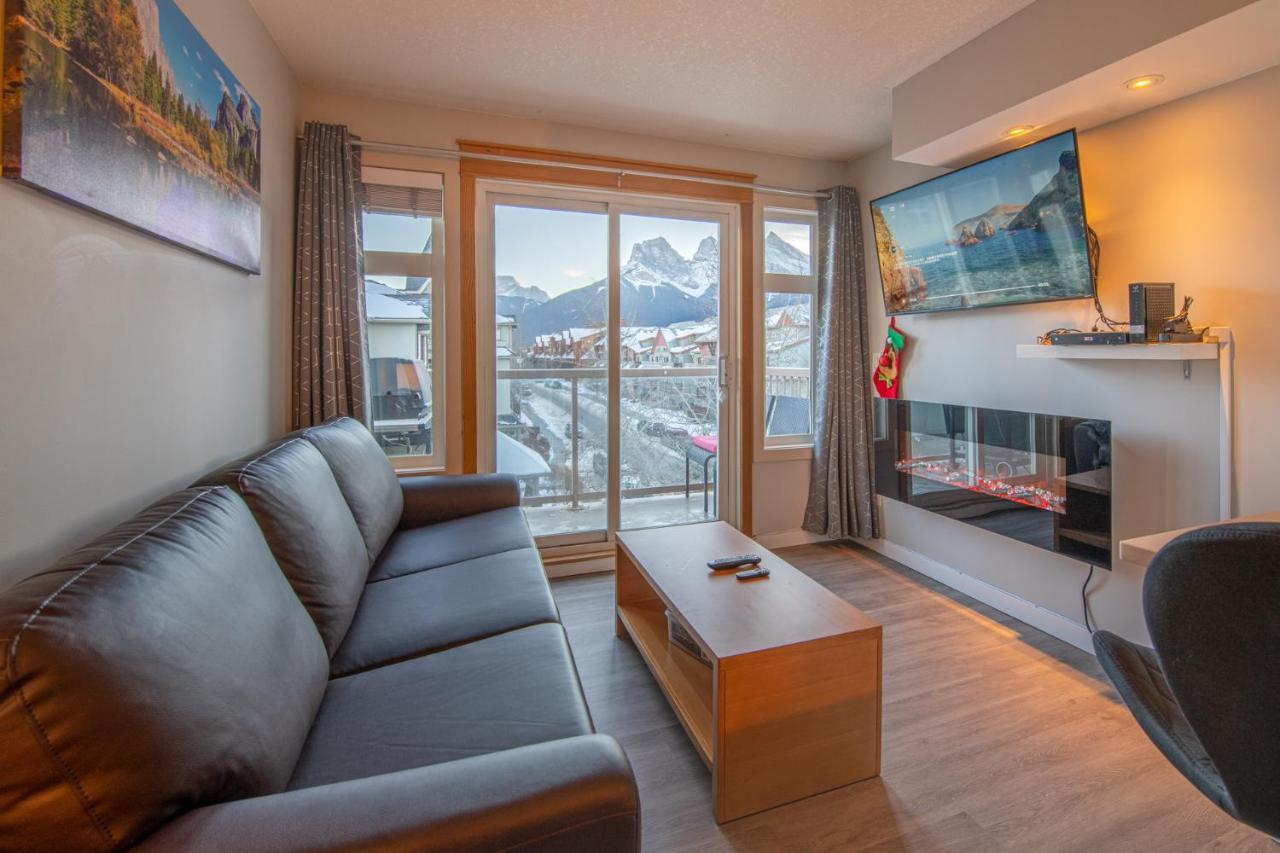 Mountain View 2 Bedroom Condo - Wt Top Floor-401 Canmore Kültér fotó